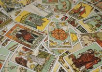Você conhece o significado do Nove de Paus no Tarot?